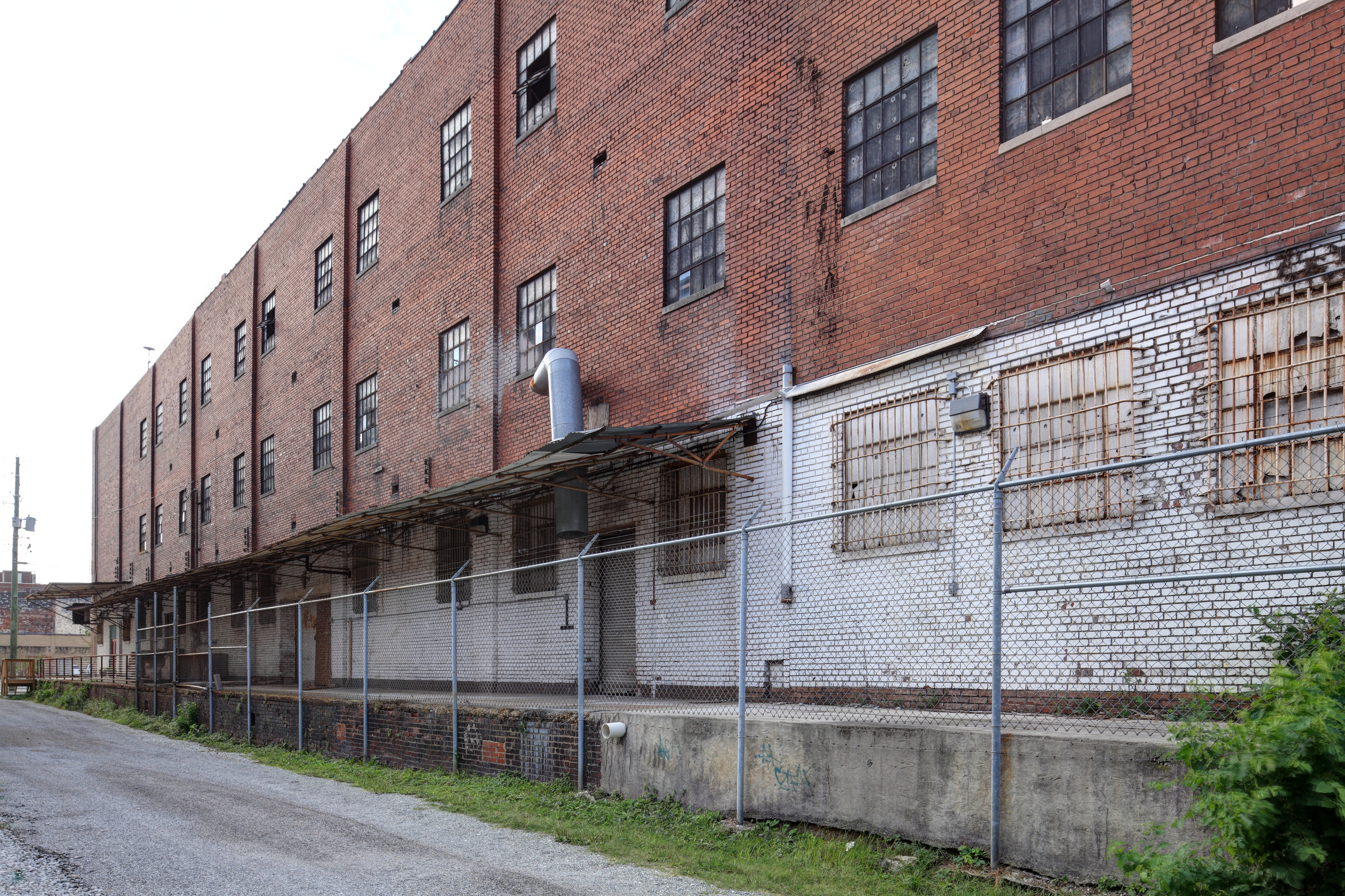 201 W Main St Building Before 1