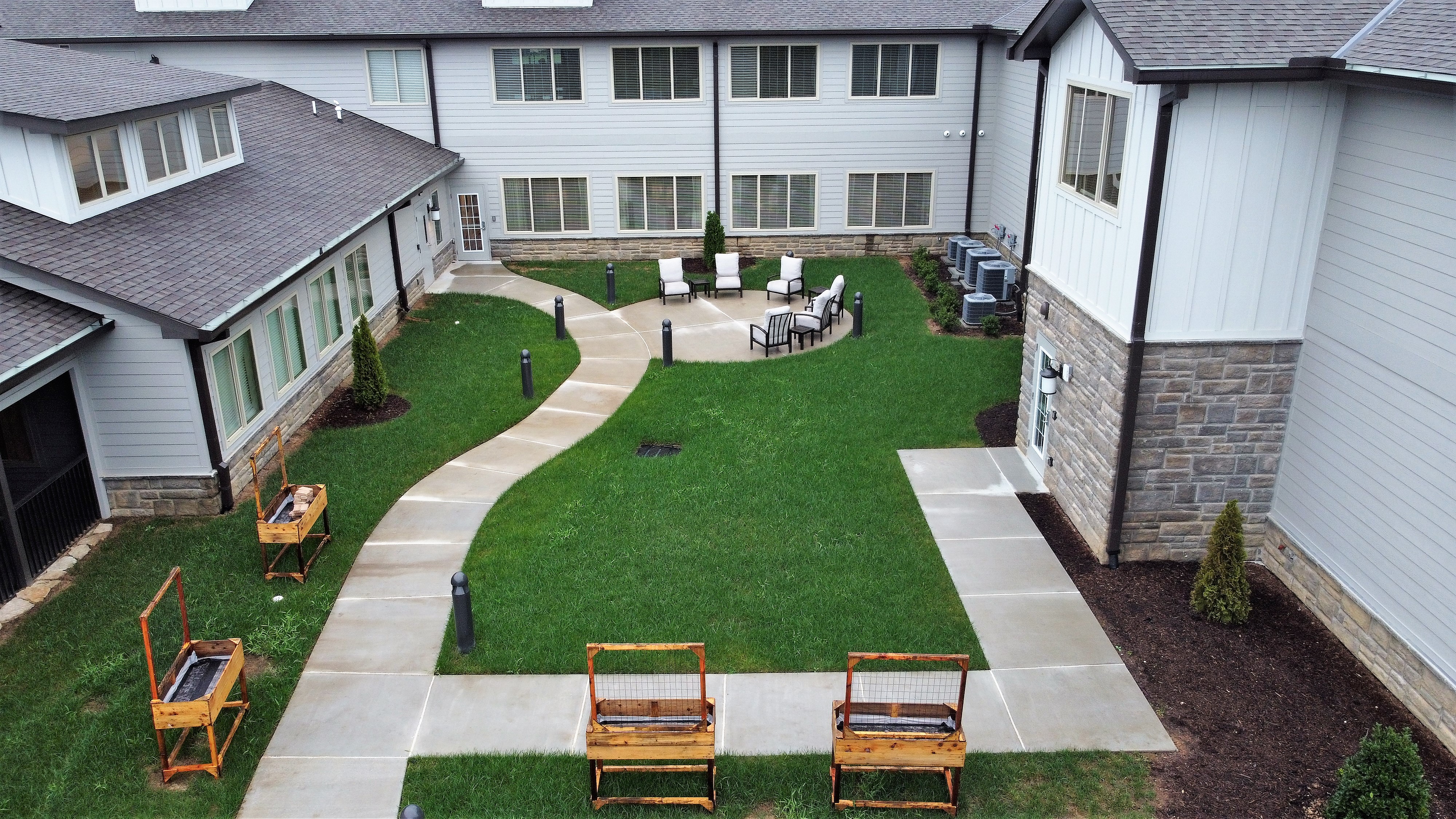 Courtyard Avail Edit