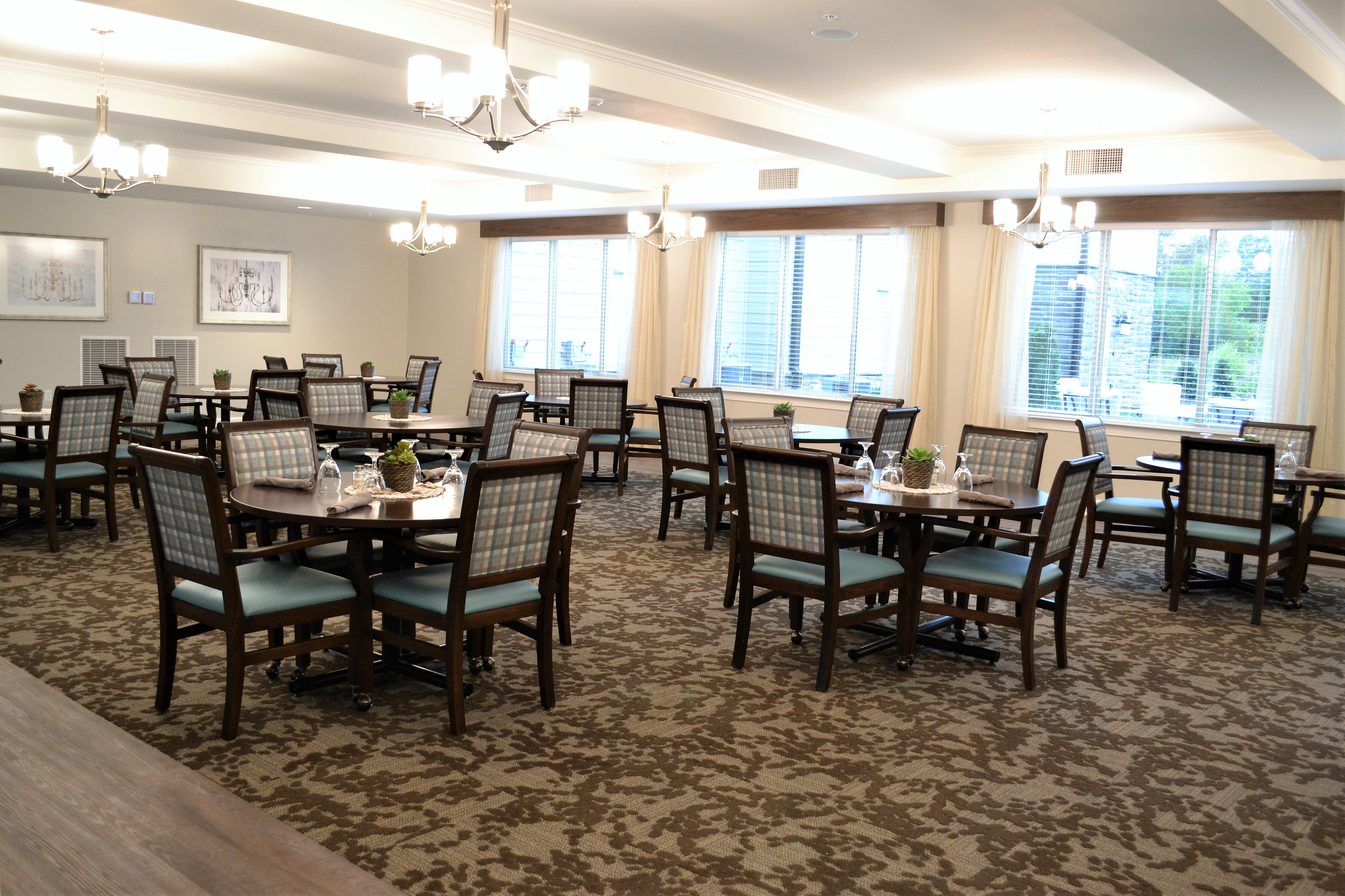 Dining Area Avail Edit
