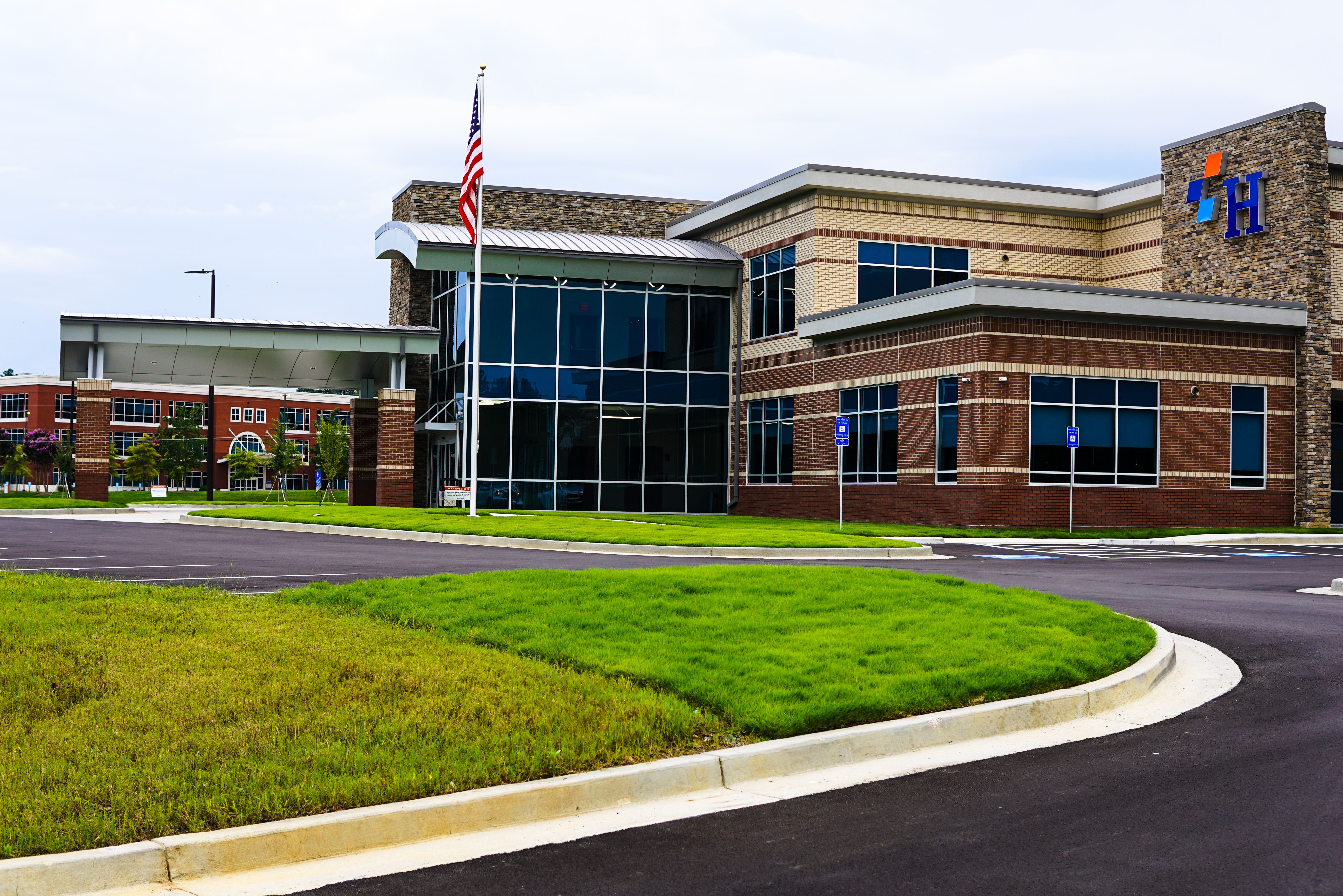 Front Glass Curtain Wall Showcase